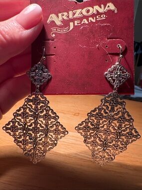 0167) Arizona Jean Company Silver-Tone Filigree Dangle Earrings
